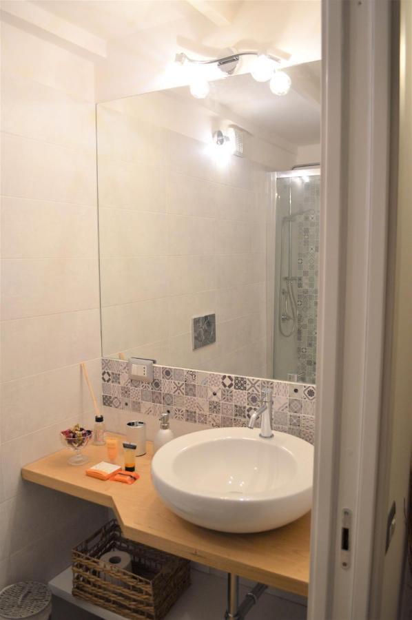 Domu 600 - Suite Mini Appartamento Cagliari Centro Storico Extérieur photo