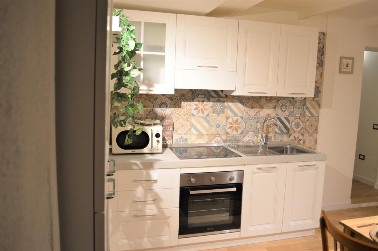 Domu 600 - Suite Mini Appartamento Cagliari Centro Storico Extérieur photo