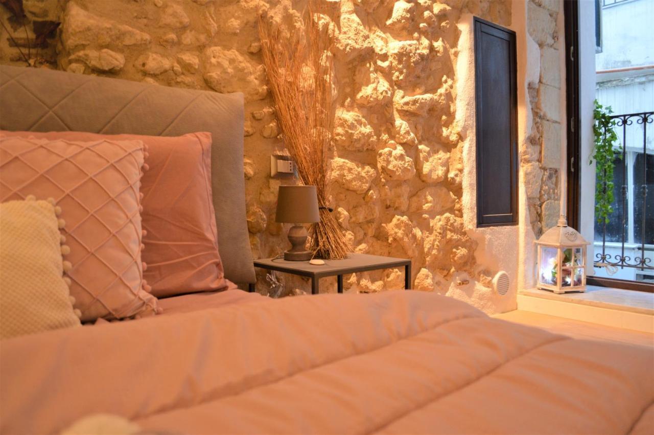 Domu 600 - Suite Mini Appartamento Cagliari Centro Storico Extérieur photo