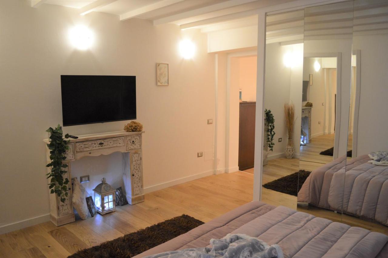 Domu 600 - Suite Mini Appartamento Cagliari Centro Storico Extérieur photo
