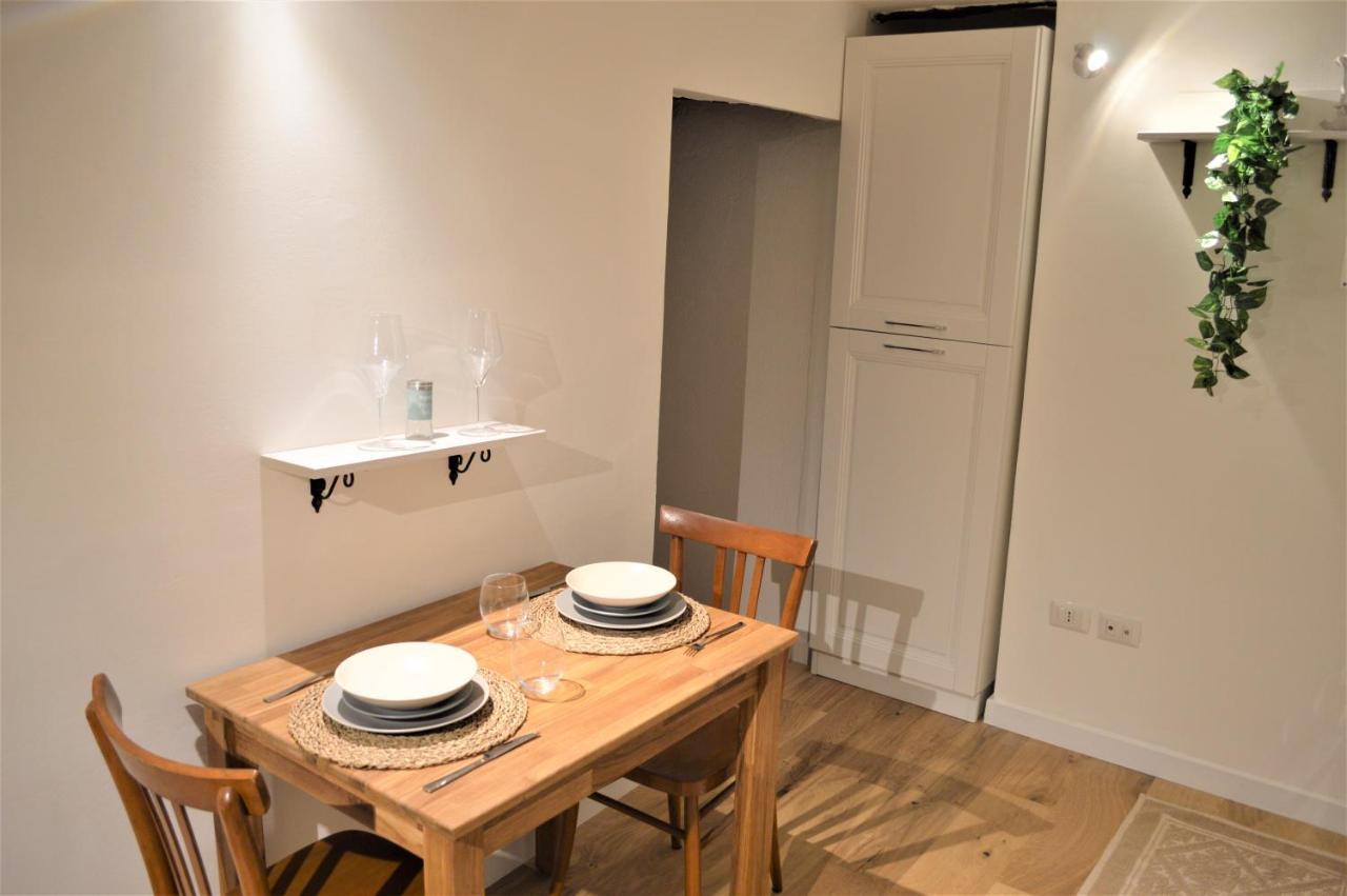 Domu 600 - Suite Mini Appartamento Cagliari Centro Storico Extérieur photo