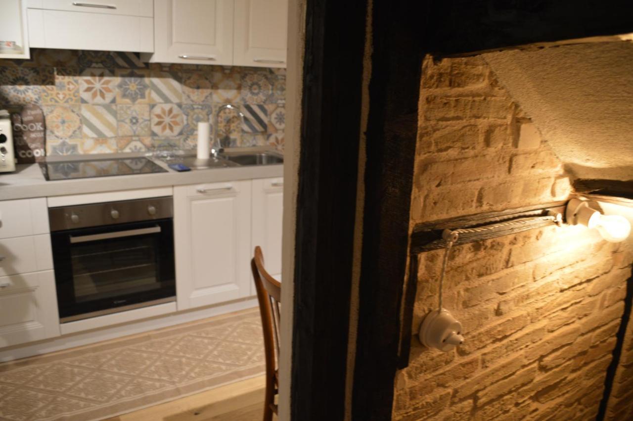 Domu 600 - Suite Mini Appartamento Cagliari Centro Storico Extérieur photo